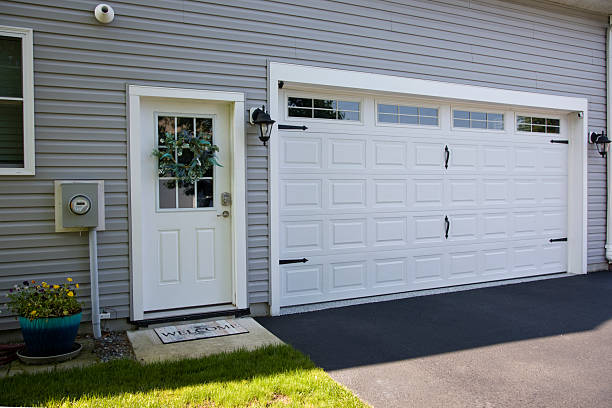 24/7 Emergency Garage Door Panel Replacement experts in Leonardtown, MD